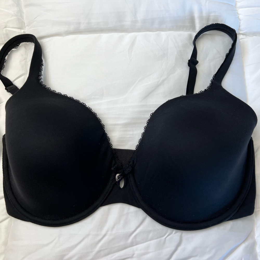 Victoria Secret Body By Victoria Lined Perfect Coverage black bra, 32DDD